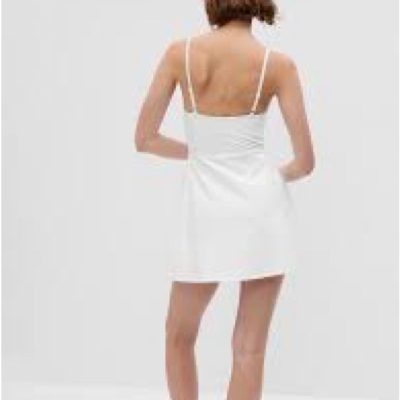 GapFit Recycled Power Ruched Exercise Dress - Picture 2 of 3